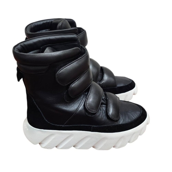 Sold - Picture 5 of 16